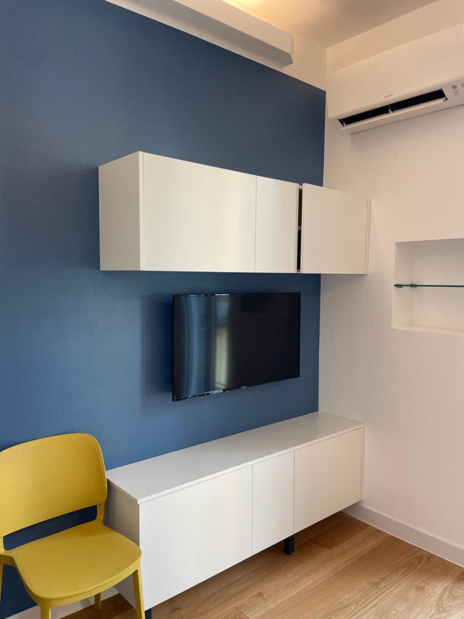 Paoli Apartment *